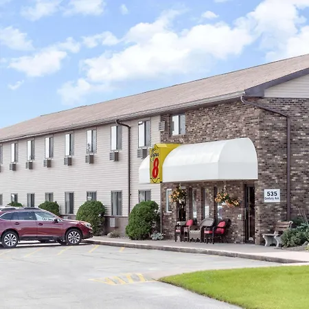 Super 8 By Wyndham Antigo Motel